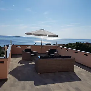 https://apartmani-ivana-cres.primorje-gorskikotar.com